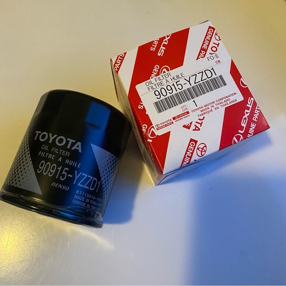 Genuine OEM Toyota Engine Oil Filter 90915-YZZD1 - Picture 4 of 4